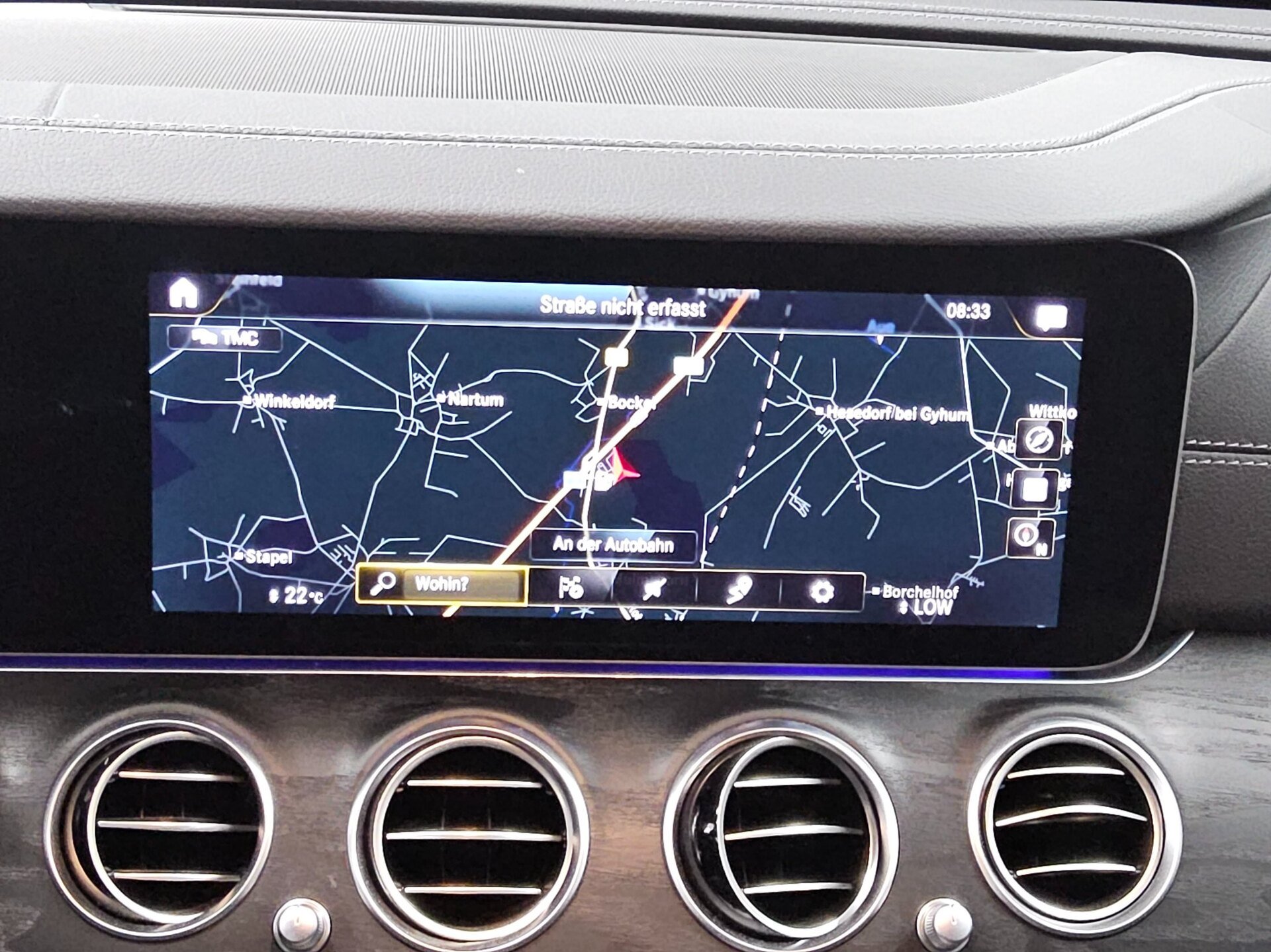 Mercedes-Benz E 300 T de 4M Exclusive Navi LED GSD HuD Burm Leder AHK 7