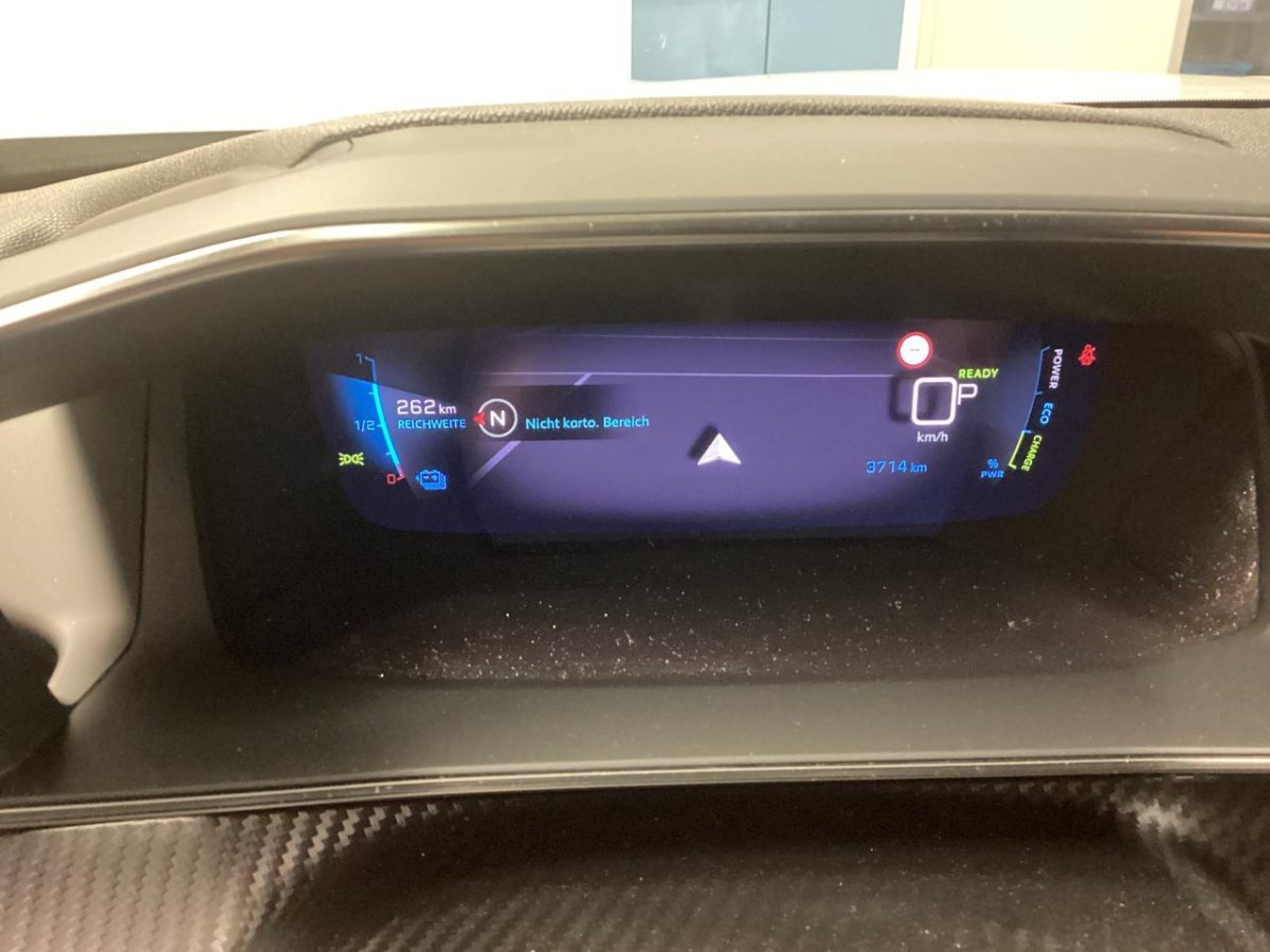 Peugeot 2008 Allure NAVI LED T-LEDER SHZ RFK 6