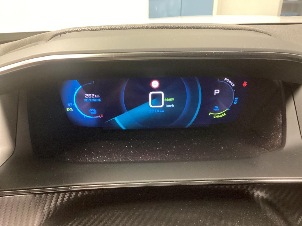 Peugeot 2008 Allure NAVI LED T-LEDER SHZ RFK 5
