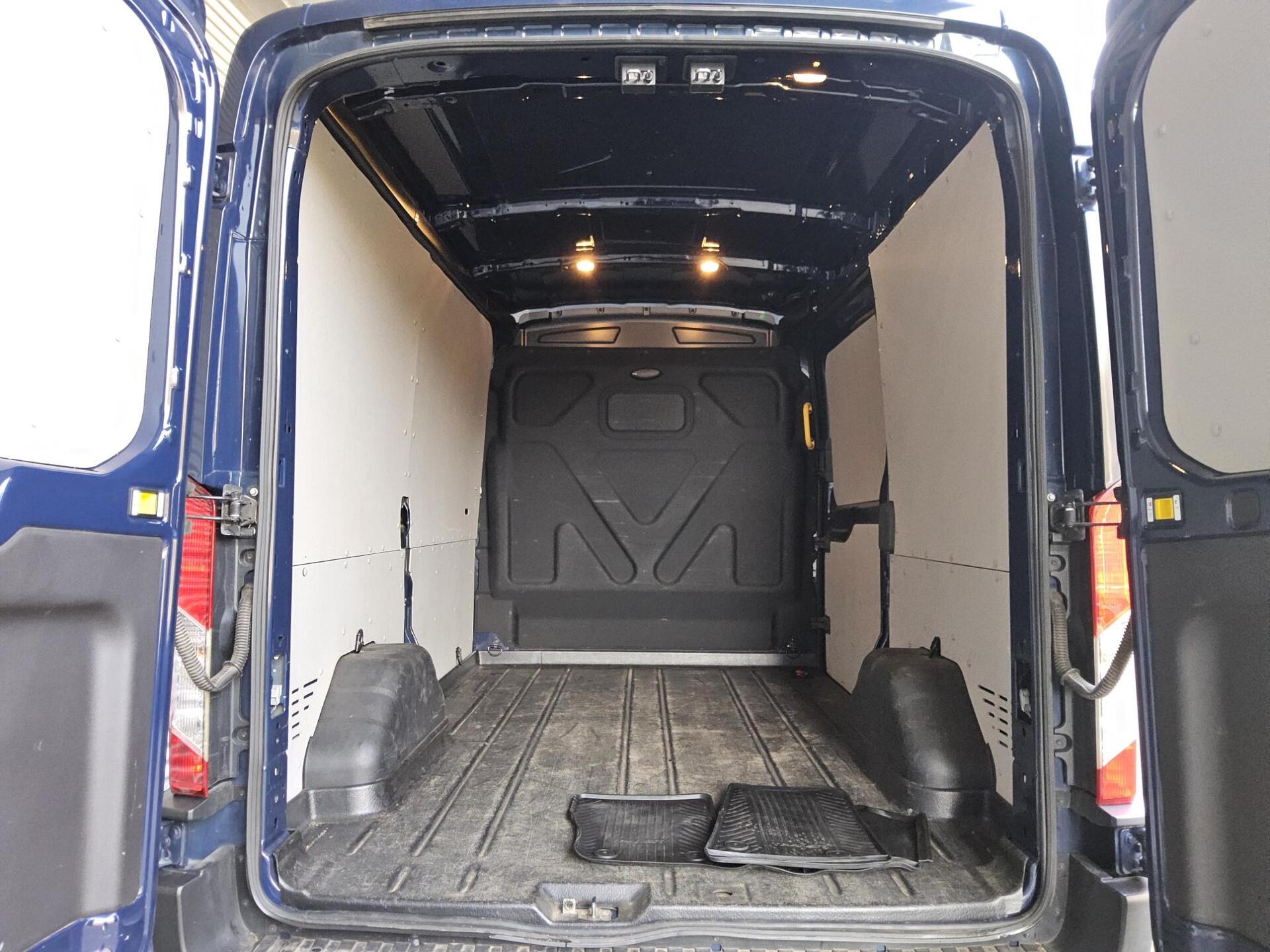 Ford Transit FT 350 2.0 TDCi Trend L2 3-Sitze PDC 10