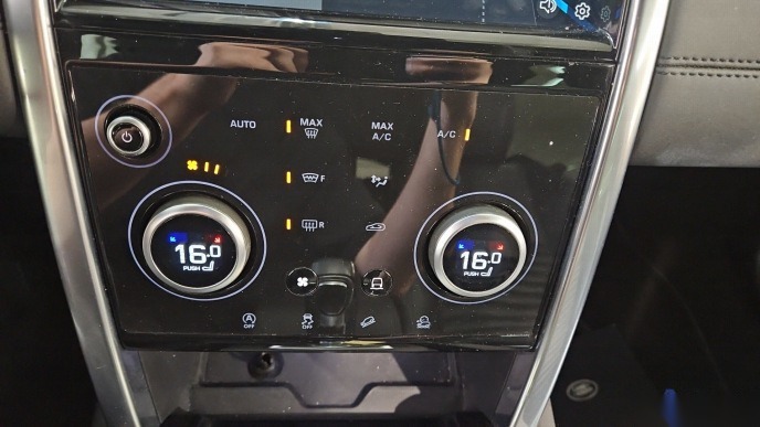Land Rover Discovery Sport D200 NAVI LED LEDER SHZ ACC 10