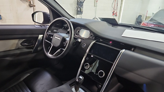 Land Rover Discovery Sport D200 NAVI LED LEDER SHZ ACC 6