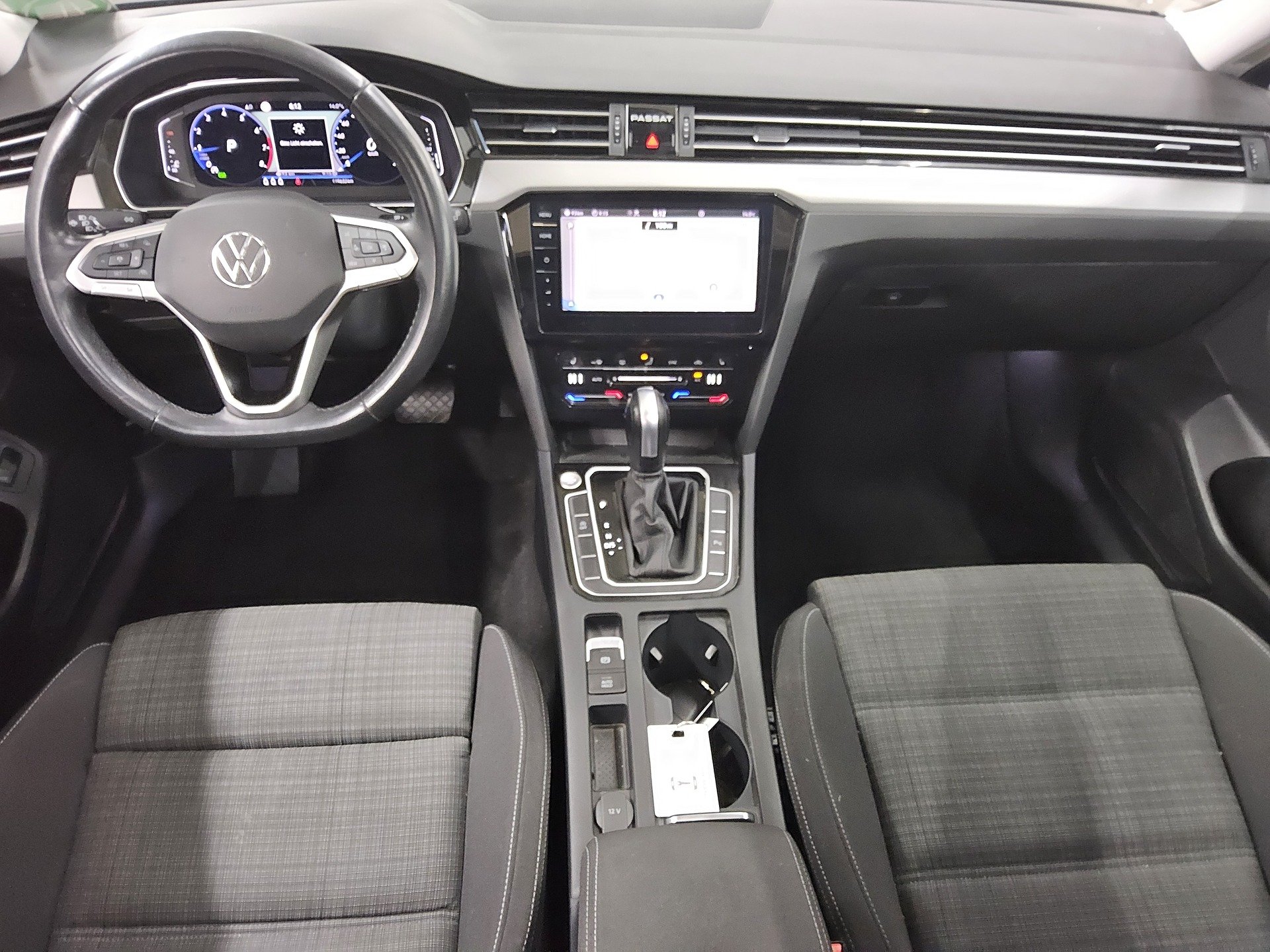 Volkswagen Passat Var. 2.0 TSI Business Navi DC Pano RFK 5