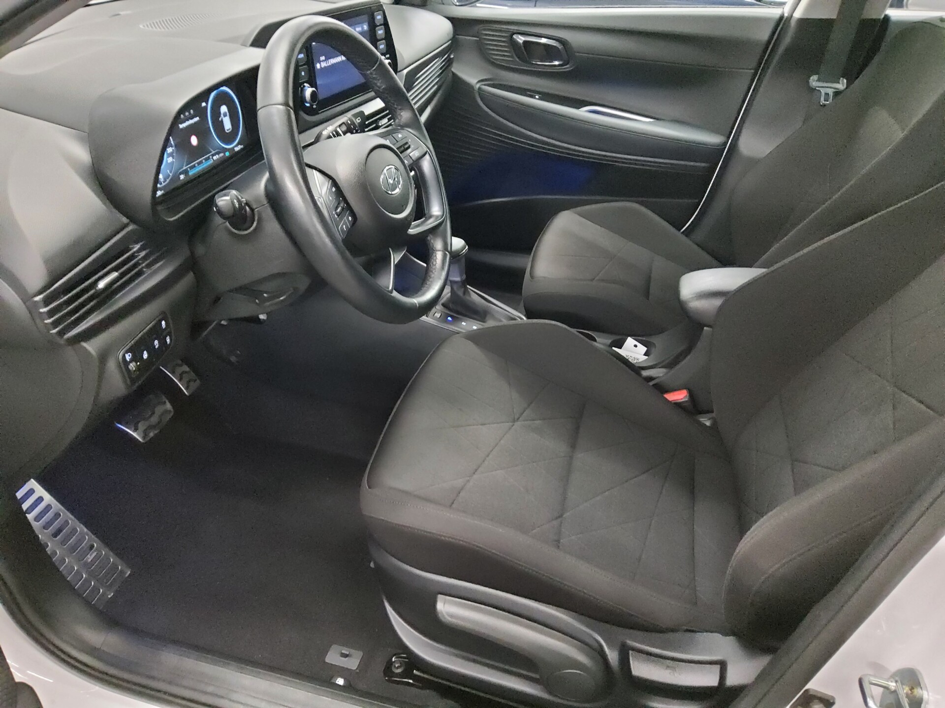 Hyundai Bayon 1.0 T-GDI Trend CarPlay DC RfK Lane LED 9