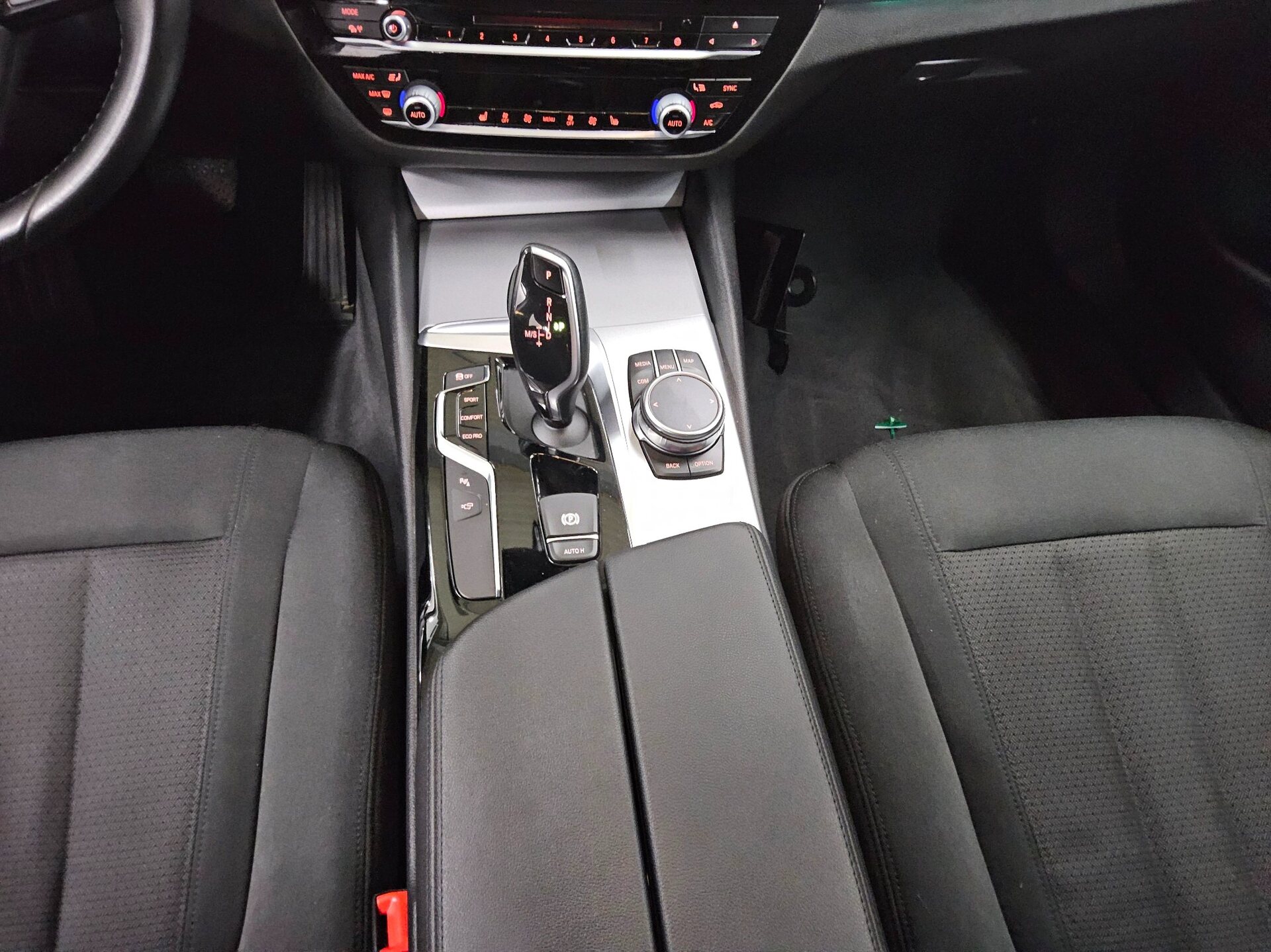BMW 520dA Navi LED LC prof. 6