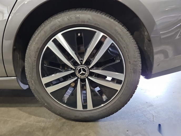 Mercedes-Benz CLA 220 d Progressive LEDER NAVI SPORTSITZE SHZ PDC 12