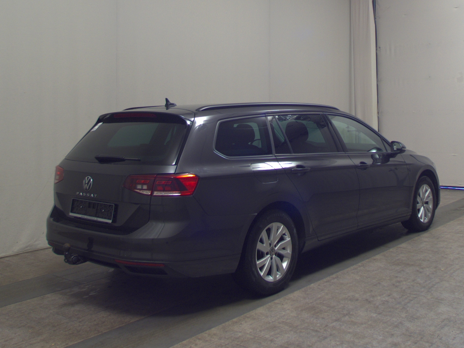 Volkswagen Passat Var. 2.0 TDI Navi LED RFK Shz PDC AHK 4