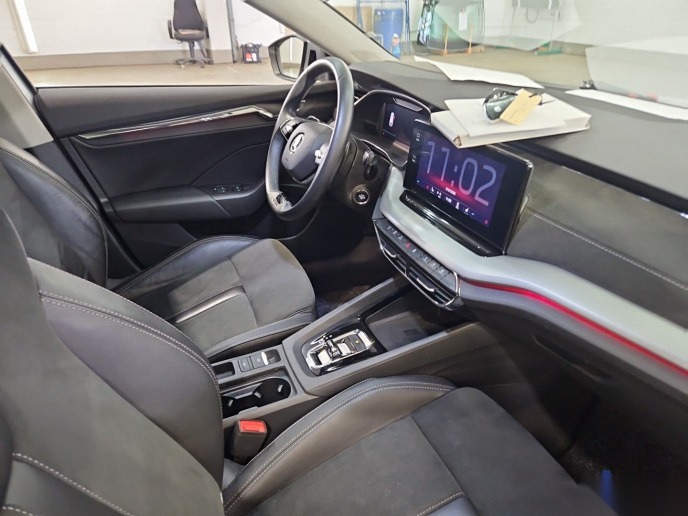 Skoda Octavia Kombi 2.0 TDI Navi LED Shz T-Leder Pano 6