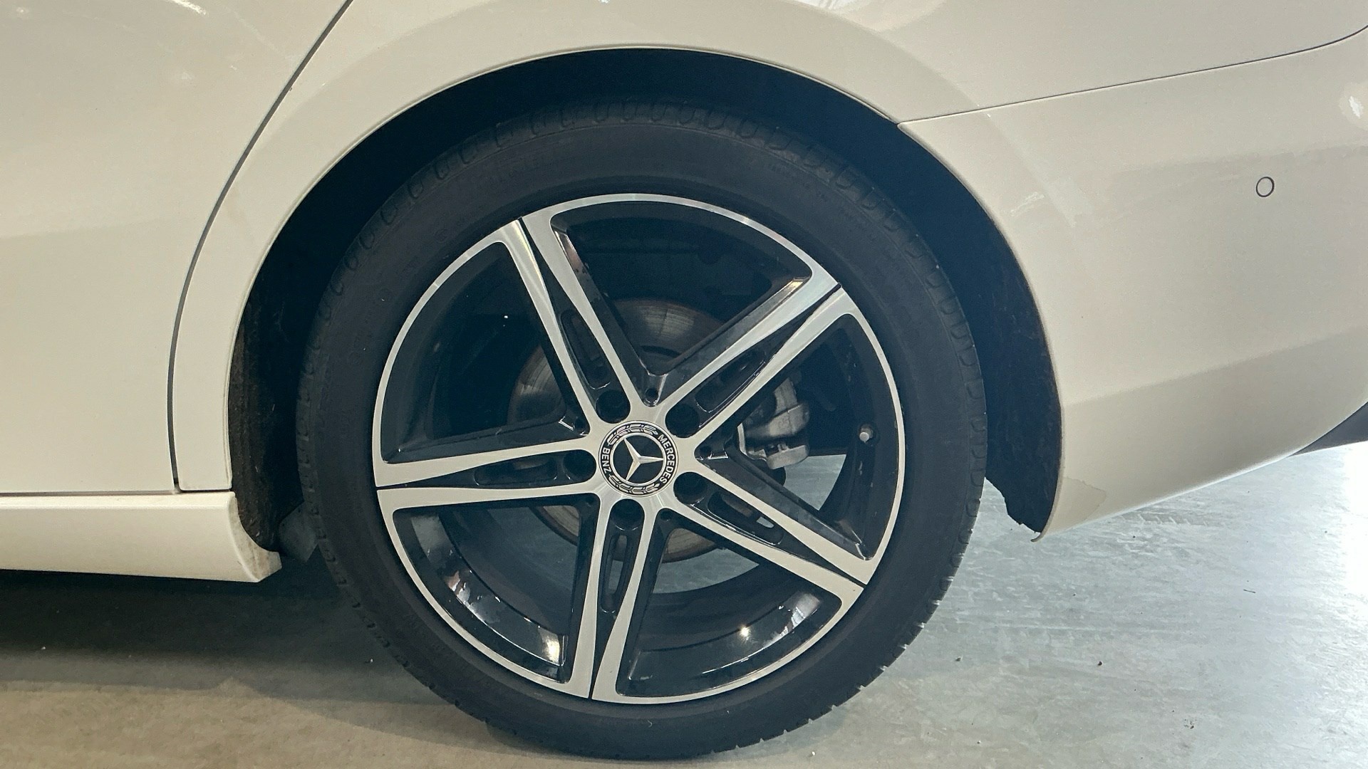 Mercedes-Benz A 200 d Progressive T-LEDER NAVI SHZ PDC 12