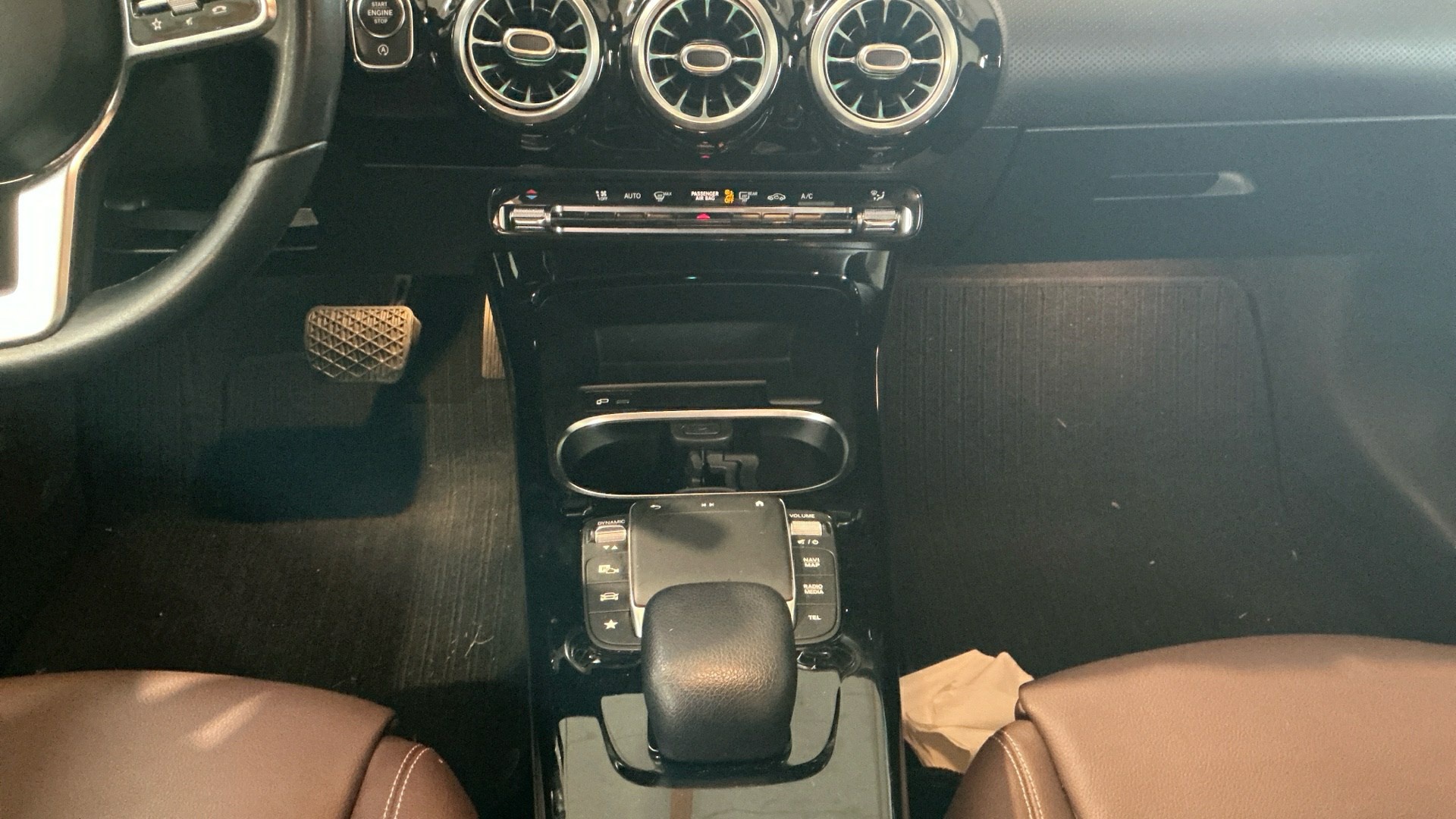 Mercedes-Benz A 200 d Progressive T-LEDER NAVI SHZ PDC 10