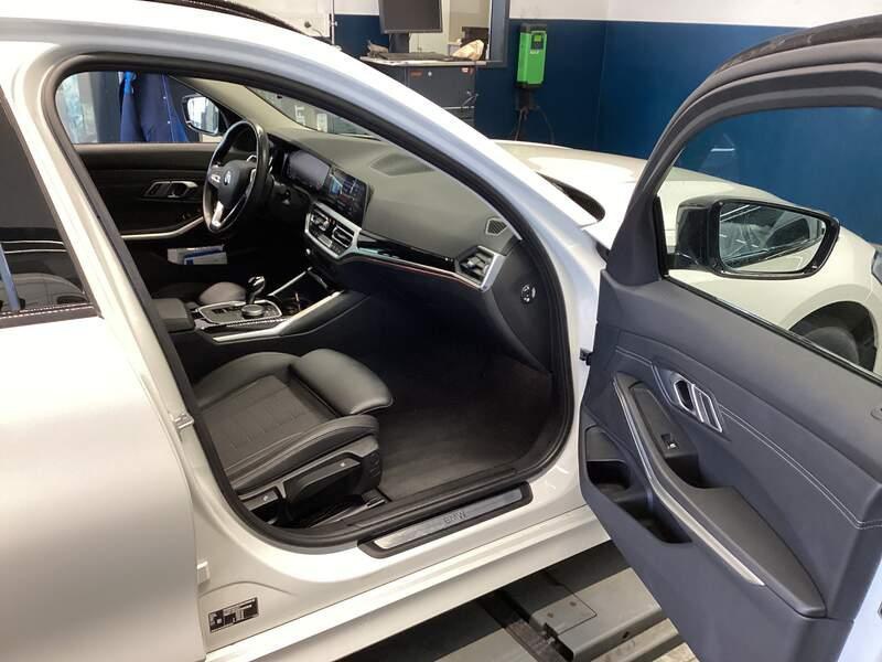 BMW 320dA Touring Sport-Line KLIMAAUT LED SPORTSITZE SHZ PDC 6