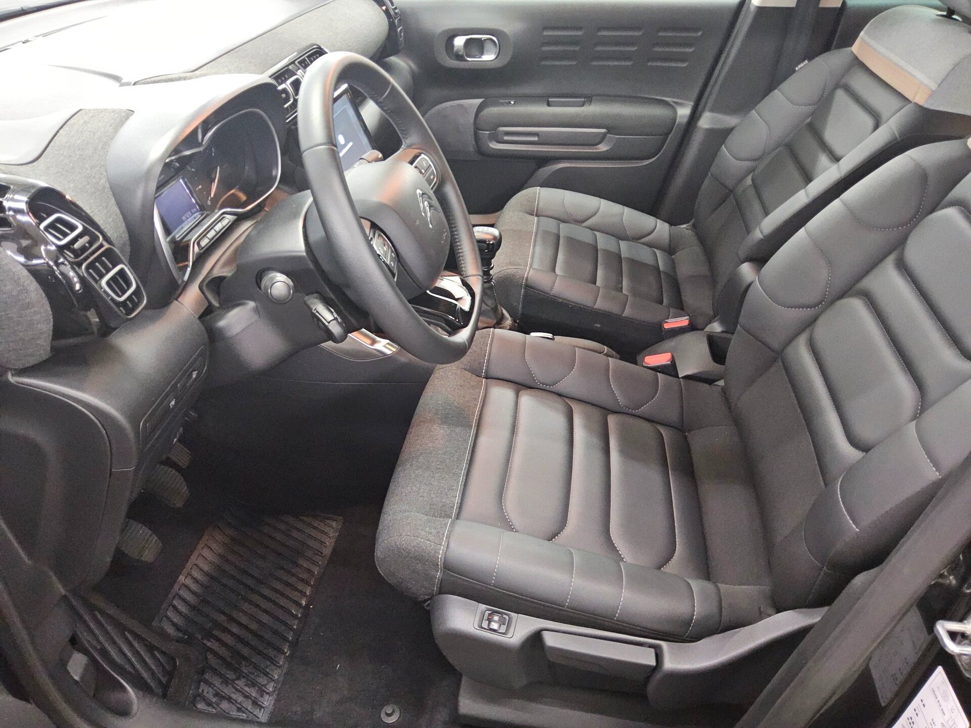 Citroën C3 Aircross 1.2 PureTech Plus T-Leder Navi LED 8