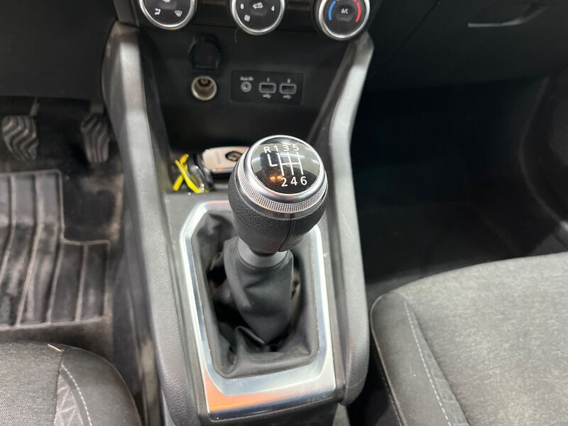 Renault Clio 0.9 TCe NAVI CARPLAY KLIMAAUT SHZ LED 11