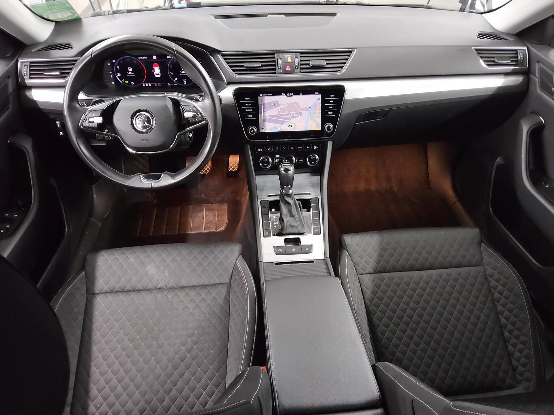 Skoda Superb Kombi 2.0 TDI Ambition Navi LED vc AHK 5