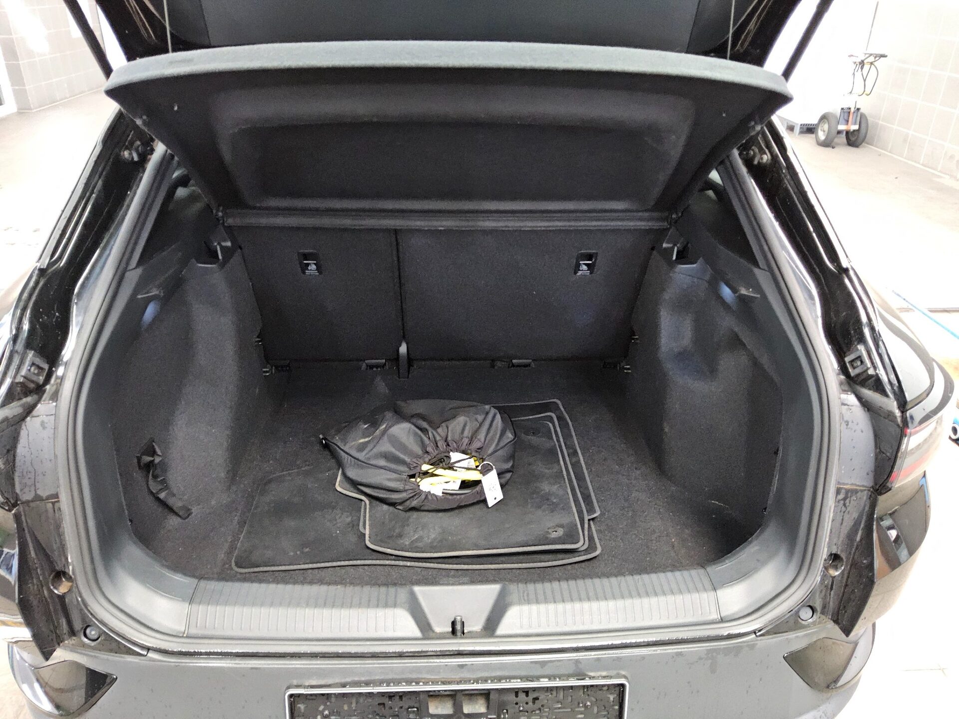 Volkswagen ID.4 Pure Performance Navi LED PDC 12