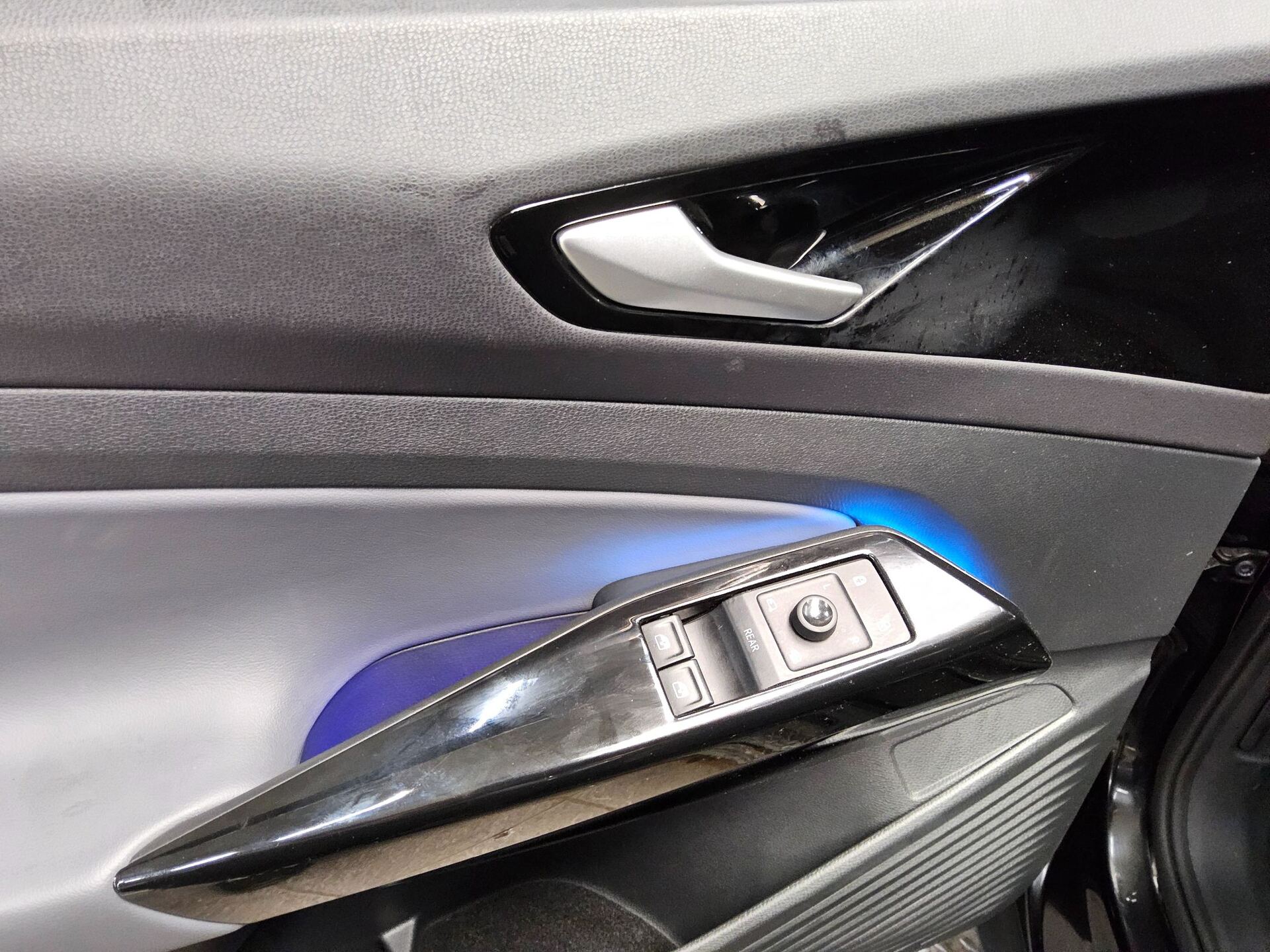 Volkswagen ID.4 Pure Performance Navi LED PDC 10