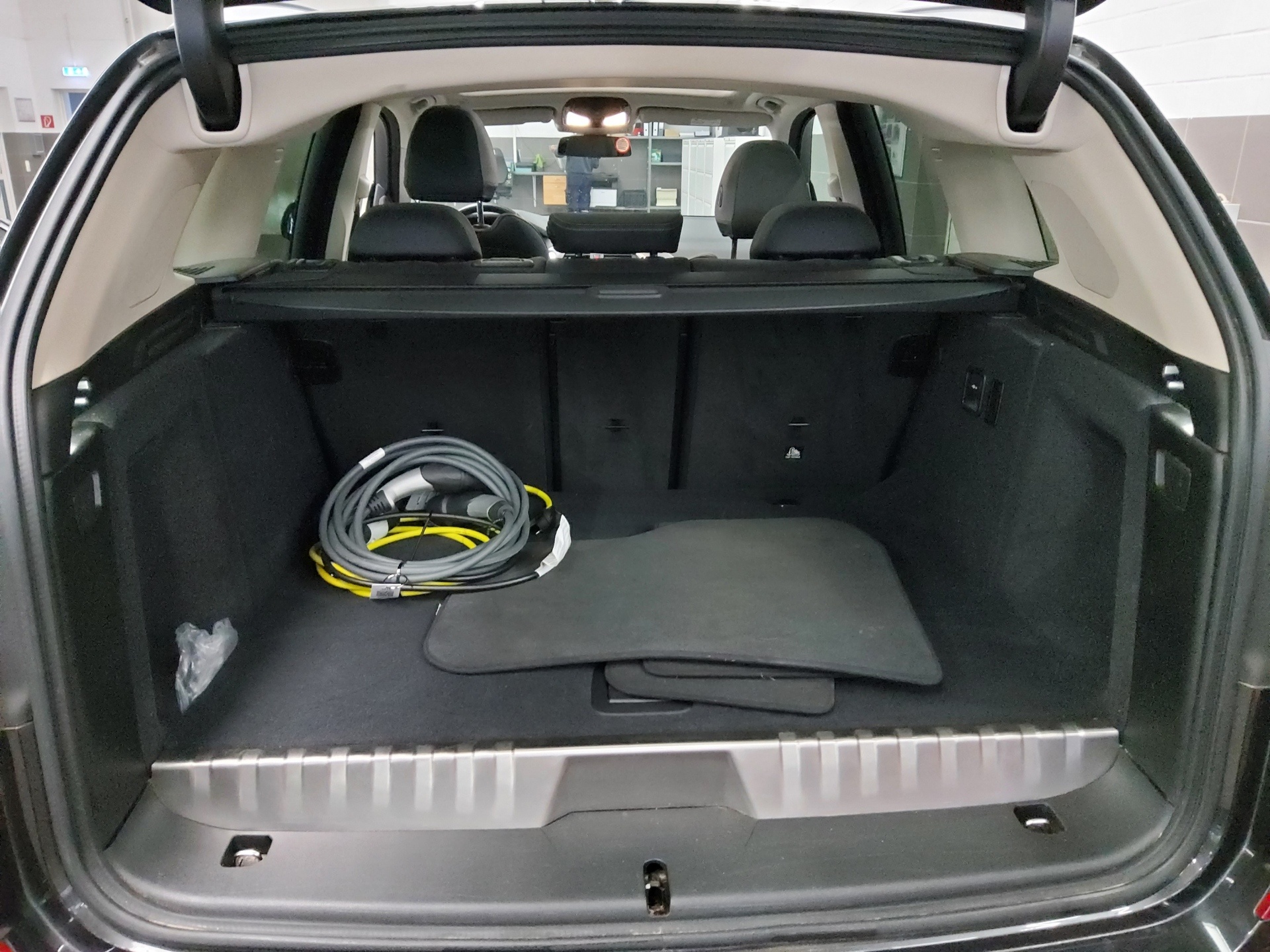 BMW X3 xDrive30e Advantage Navi LED vc H-K Pano RFK 12