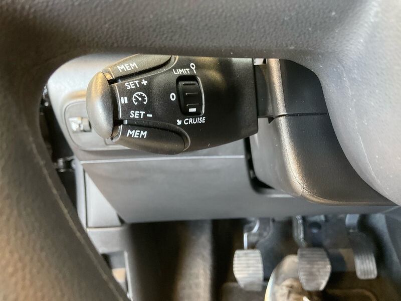 Citroën C3 1.2 PureTech KLIMAAUT LED SHZ PDC KAMERA 11