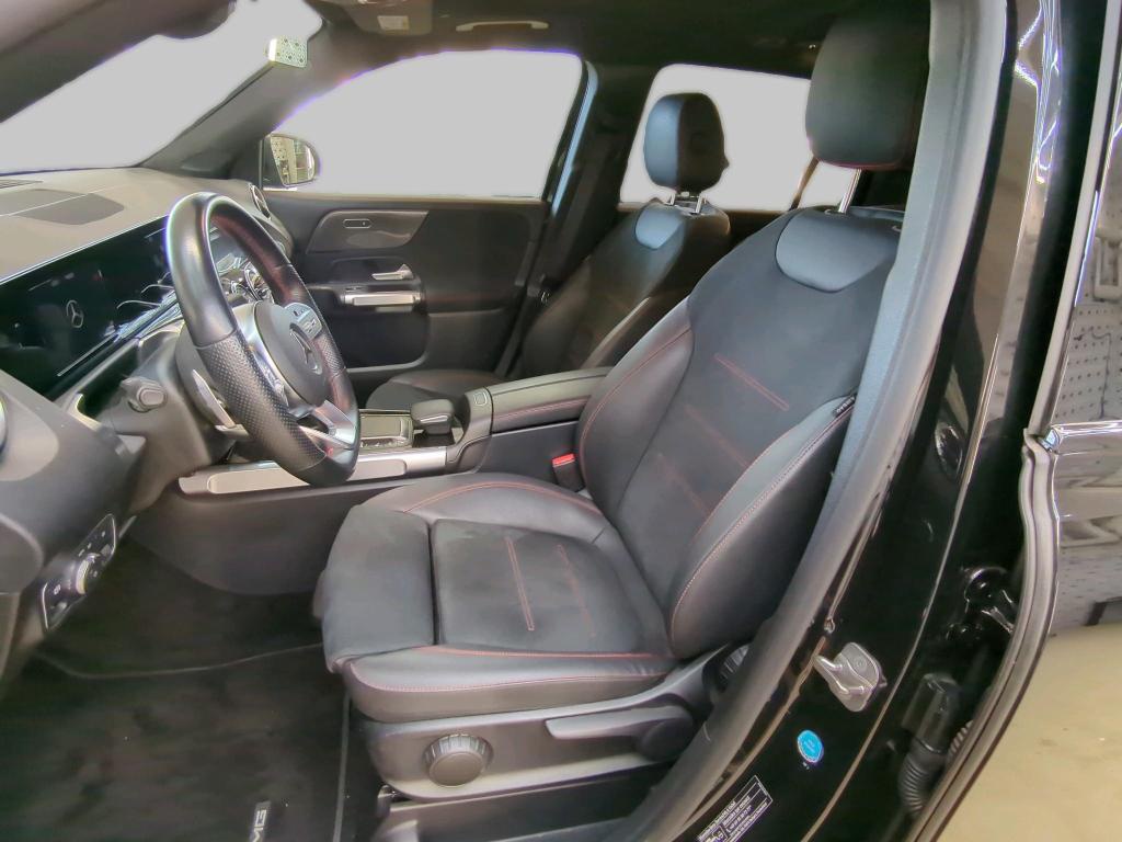 Mercedes-Benz GLB 200 d 4M AMG-Line AMG-LINE NAVI KLIMAAUT LED RADIO 6