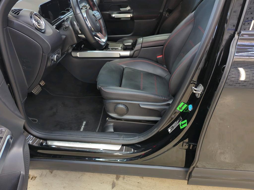 Mercedes-Benz GLB 200 d 4M AMG-Line AMG-LINE NAVI KLIMAAUT LED RADIO 7