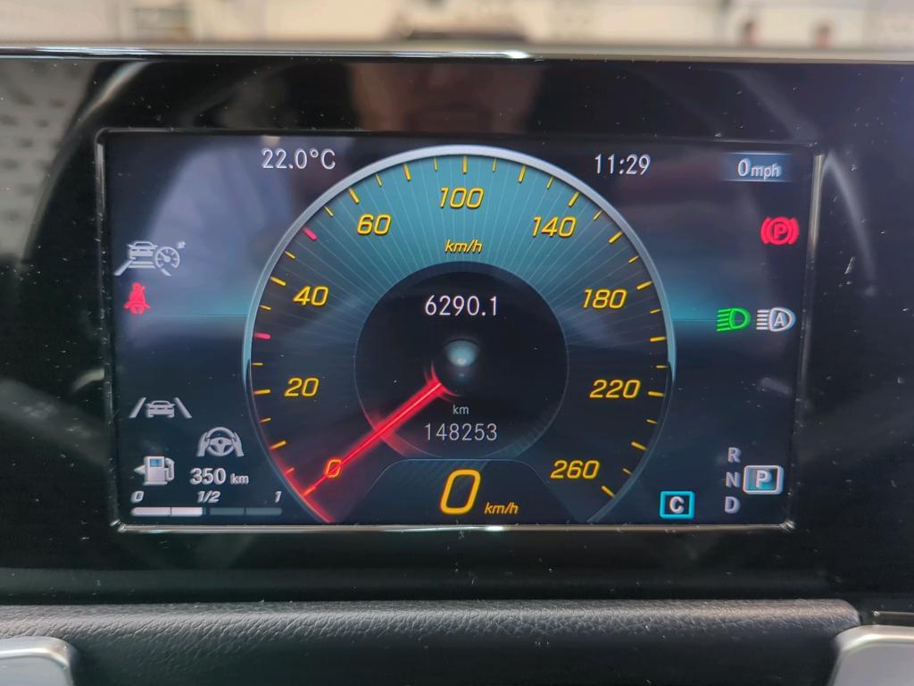 Mercedes-Benz GLB 200 d 4M AMG-Line AMG-LINE NAVI KLIMAAUT LED RADIO 10
