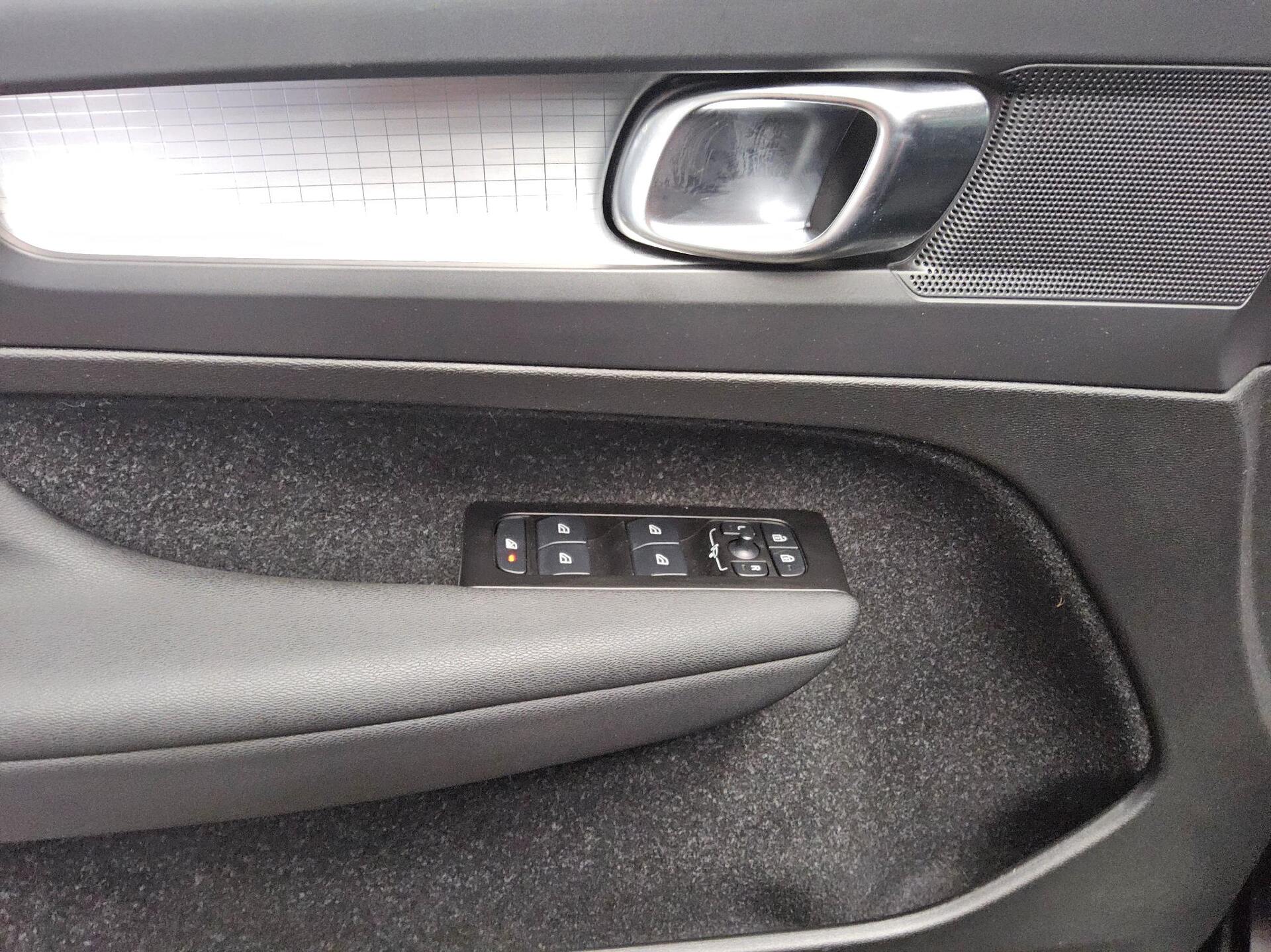 Volvo XC40 T4 Recharge Momentum Navi LED 10