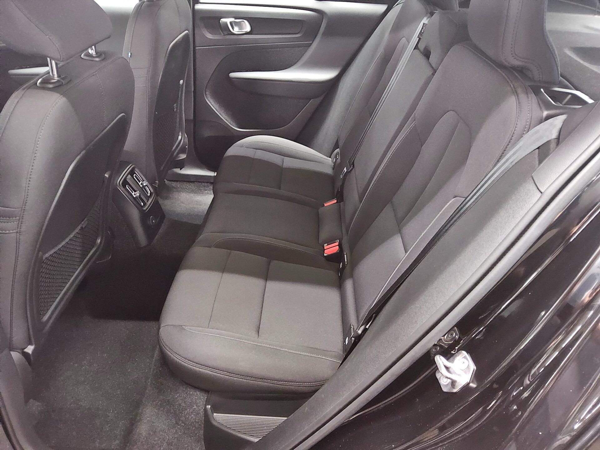 Volvo XC40 T4 Recharge Momentum Navi LED 13