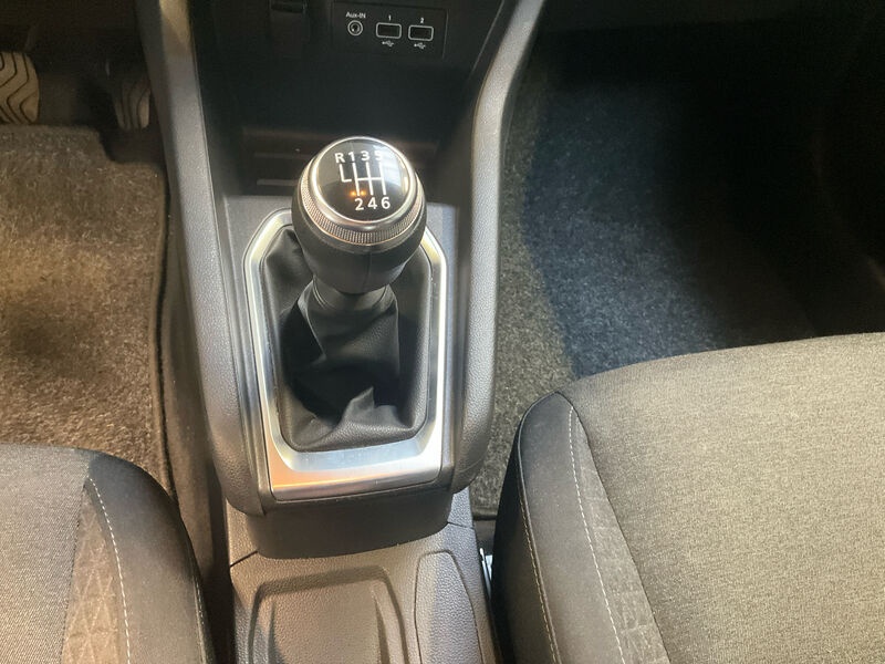 Renault Clio 0.9 TCe NAVI KLIMAAUT SHZ LED SPURHALTE 10