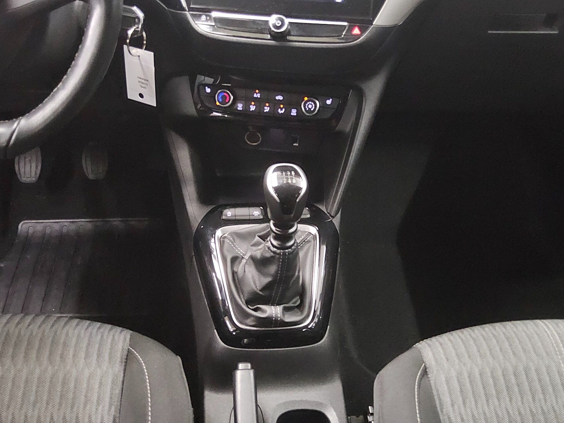 Opel Corsa 1.2 Edition Navi LED 180°- Kamera Shz 6
