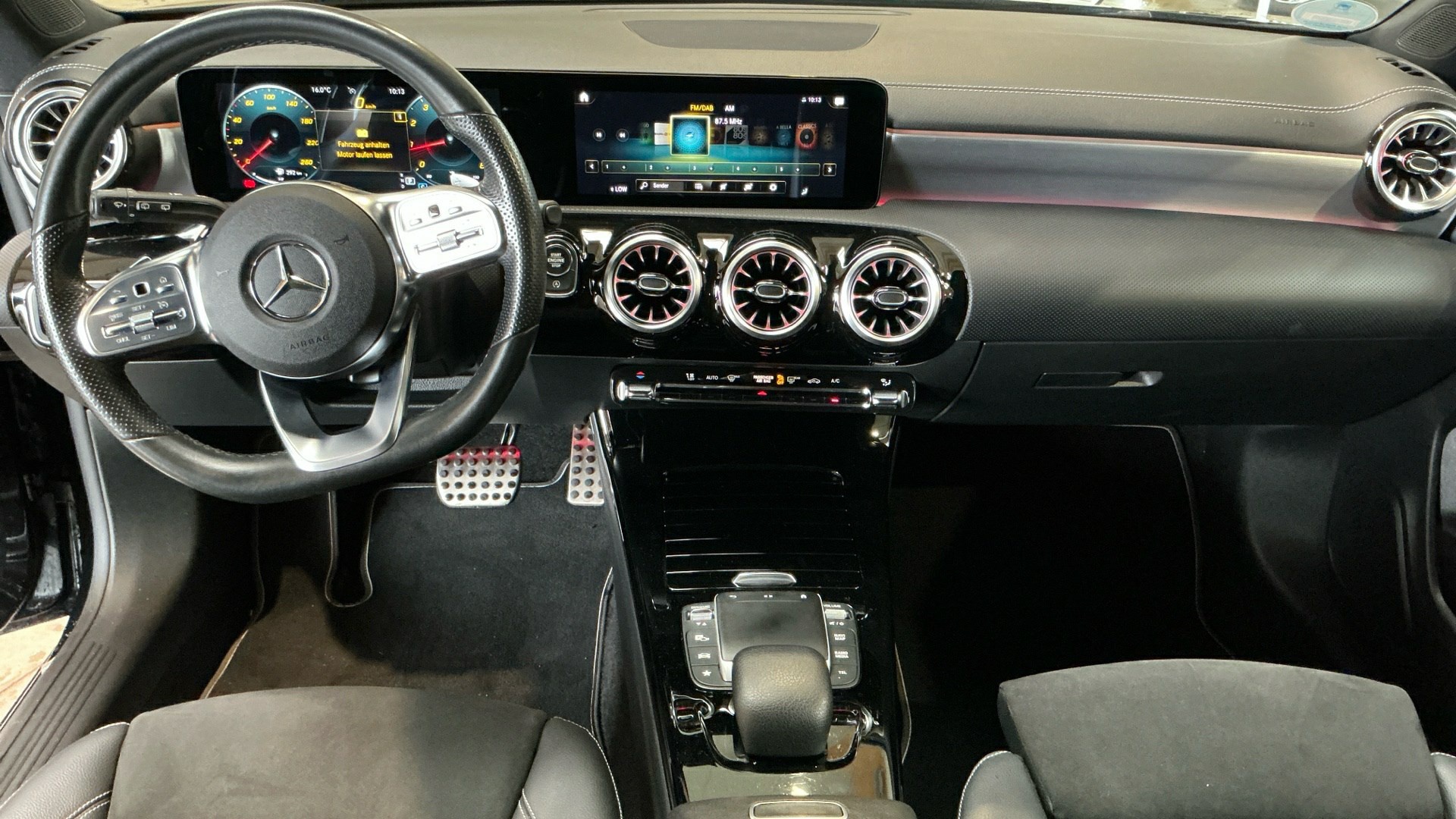 Mercedes-Benz CLA 200 SB AMG-Line T-LEDER NAVI LED PANO SHZ 6