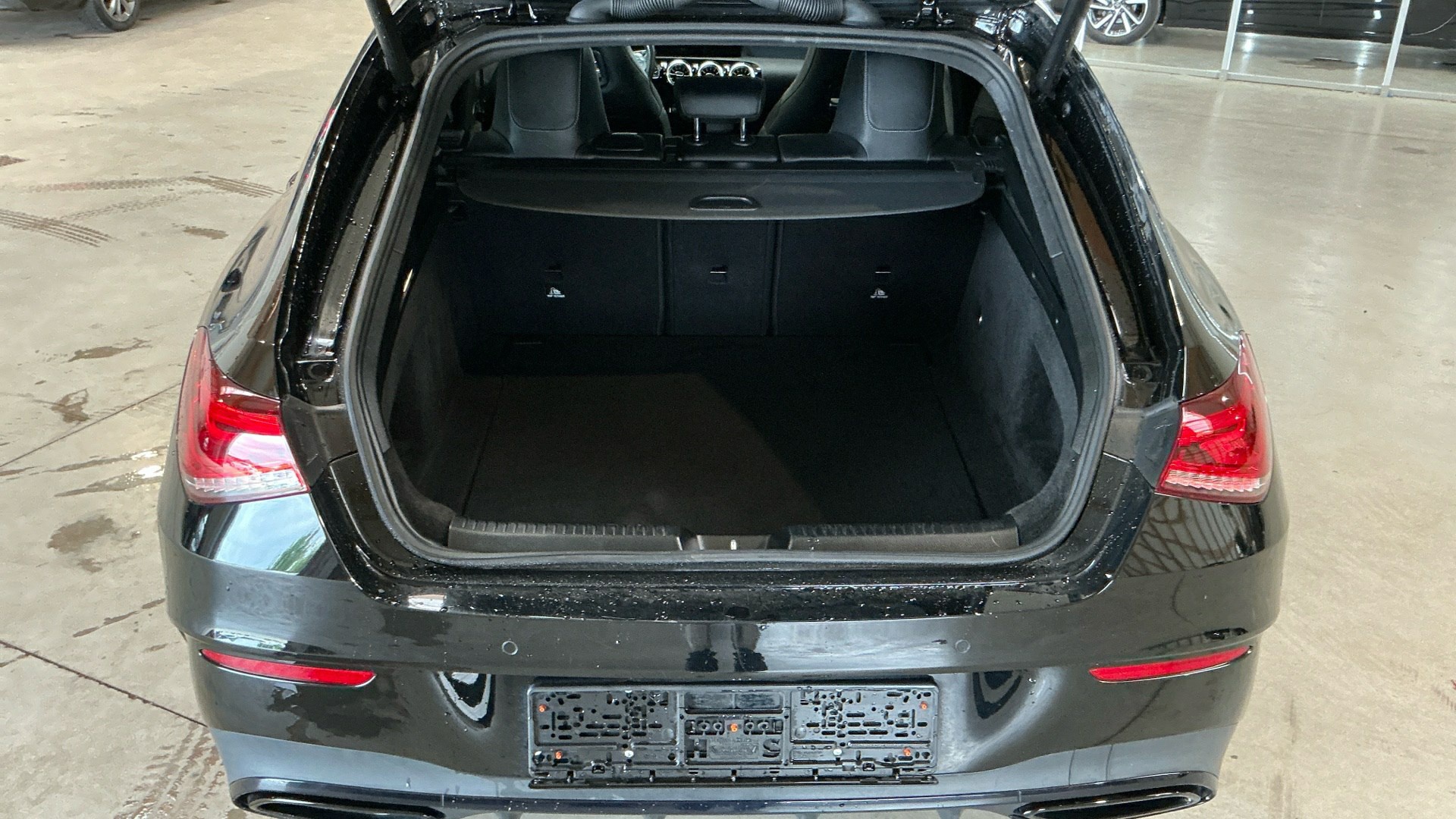 Mercedes-Benz CLA 200 SB AMG-Line T-LEDER NAVI LED PANO SHZ 10
