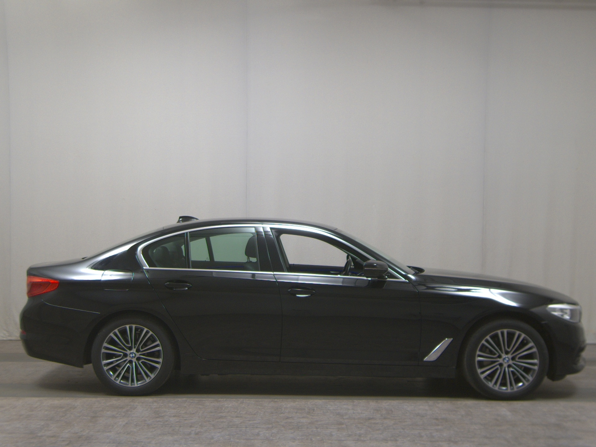 BMW 530 Sport-Line T-Leder Navi LC Pro LED