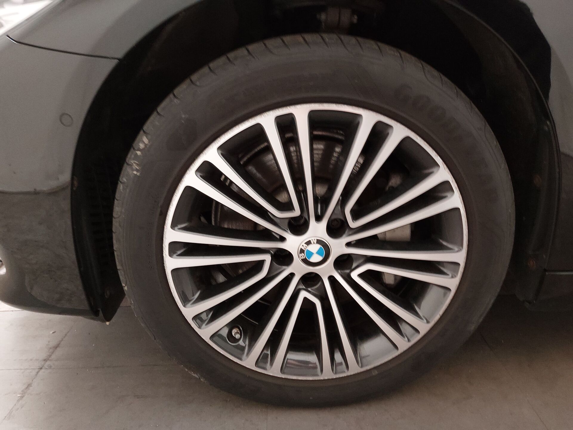BMW 530 Sport-Line T-Leder Navi LC Pro LED 8