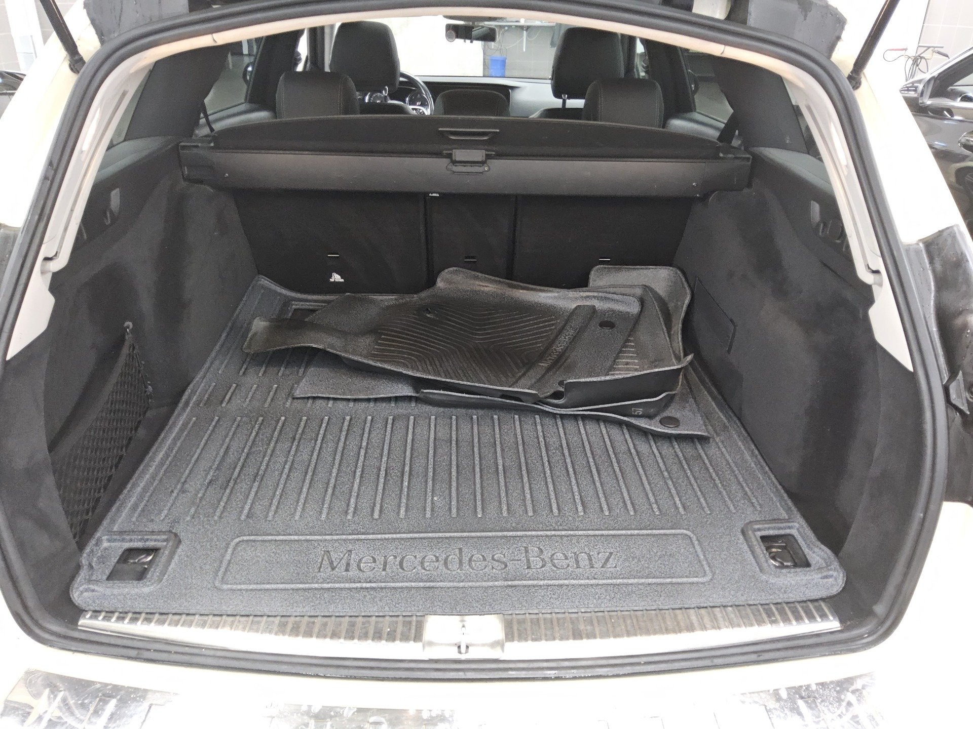 Mercedes-Benz E 200 T d Avantgarde Navi LED GSD Leder RFK 11