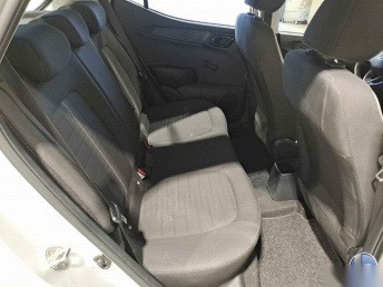 Hyundai i10 1.0 Trend NAVI SHZ PDC KAMERA 6