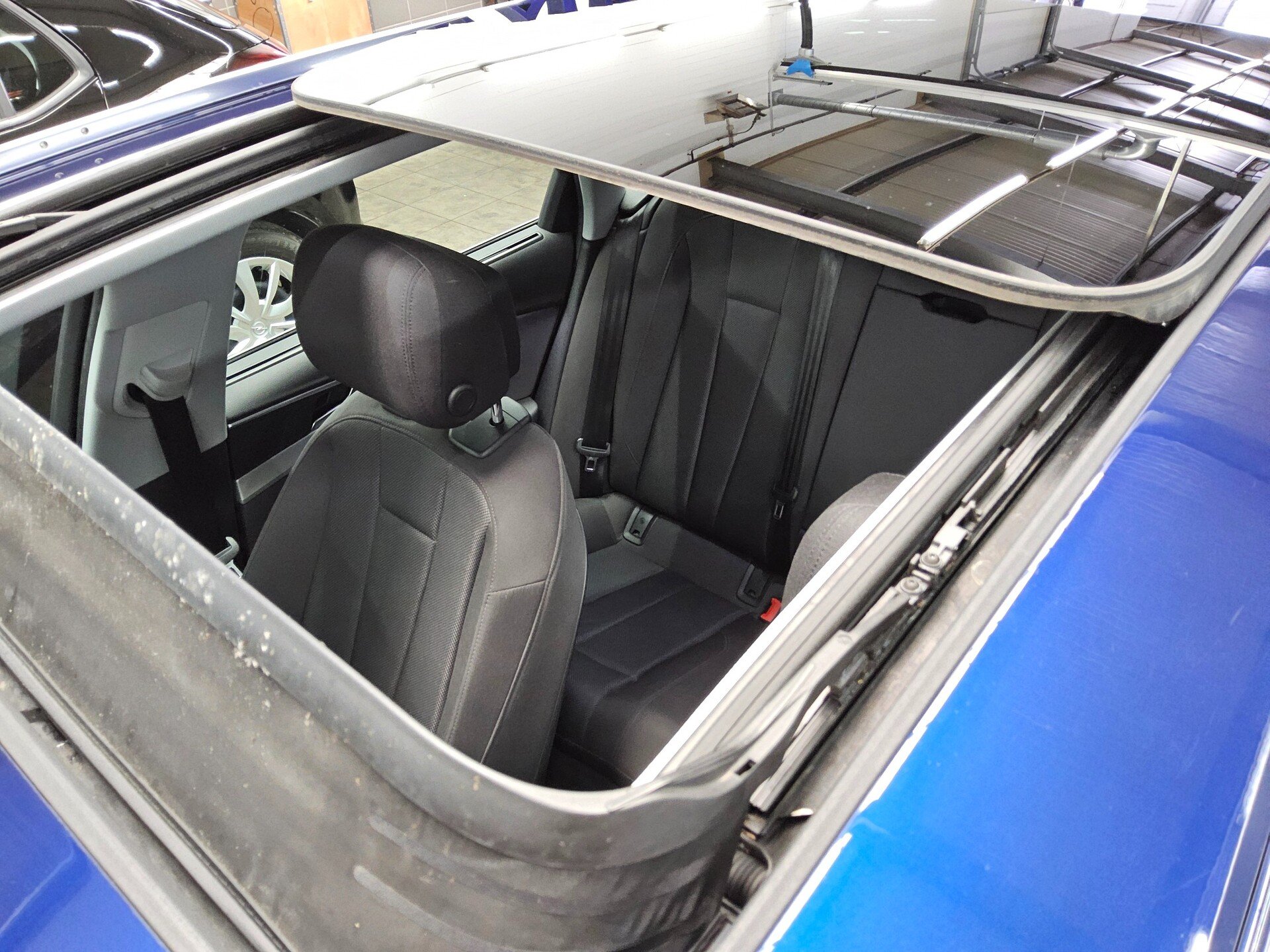 Audi A4 Avant 40 TDI Qu. Navi LED RFK Pano 11