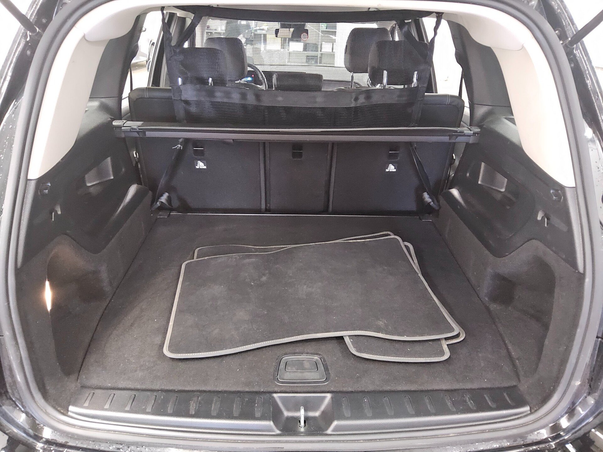Mercedes-Benz GLB 200 d Progressive T-Leder Navi RfK PDC Shz 12