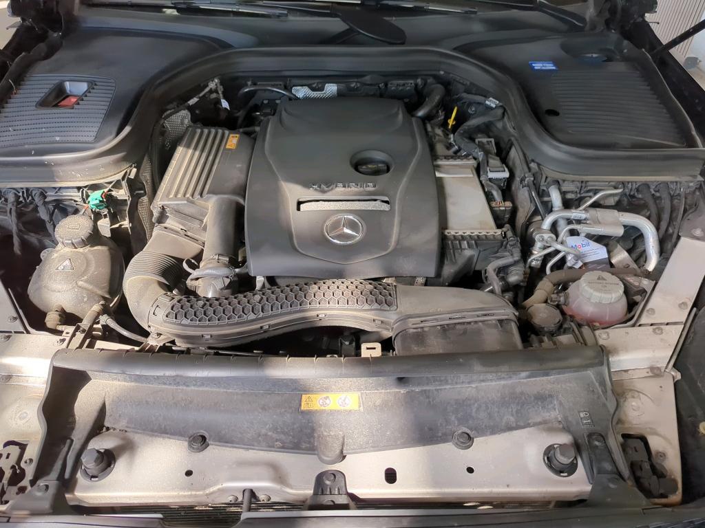 Mercedes-Benz GLC 300 e 4M Navi LED Widescrn Leder Dist+ 12