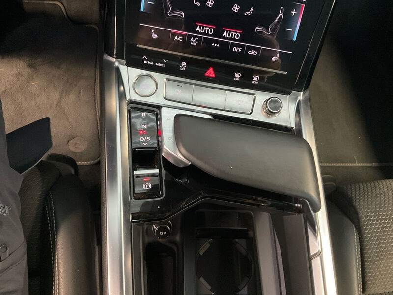 Audi e-tron 55 Qu. T-Leder Navi LED vc 9