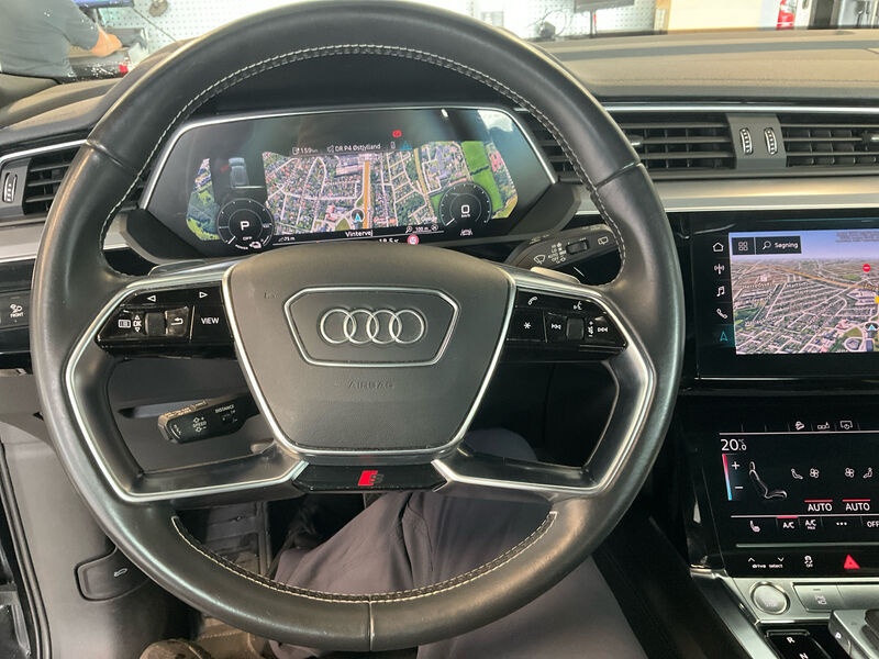 Audi e-tron 55 Qu. T-Leder Navi LED vc 6