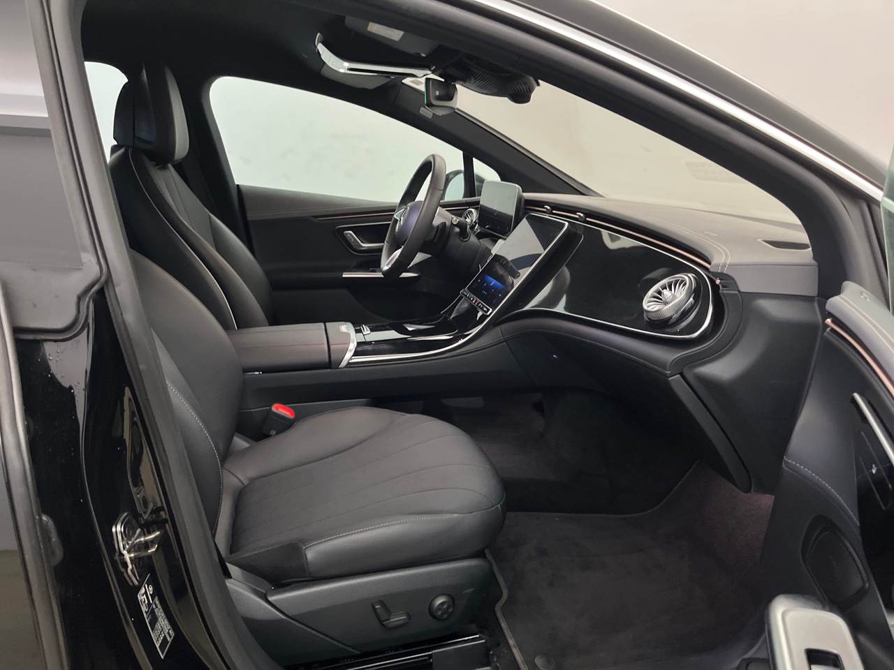 Mercedes-Benz EQE 300 NAVI LED LEDER SHZ RFK 6