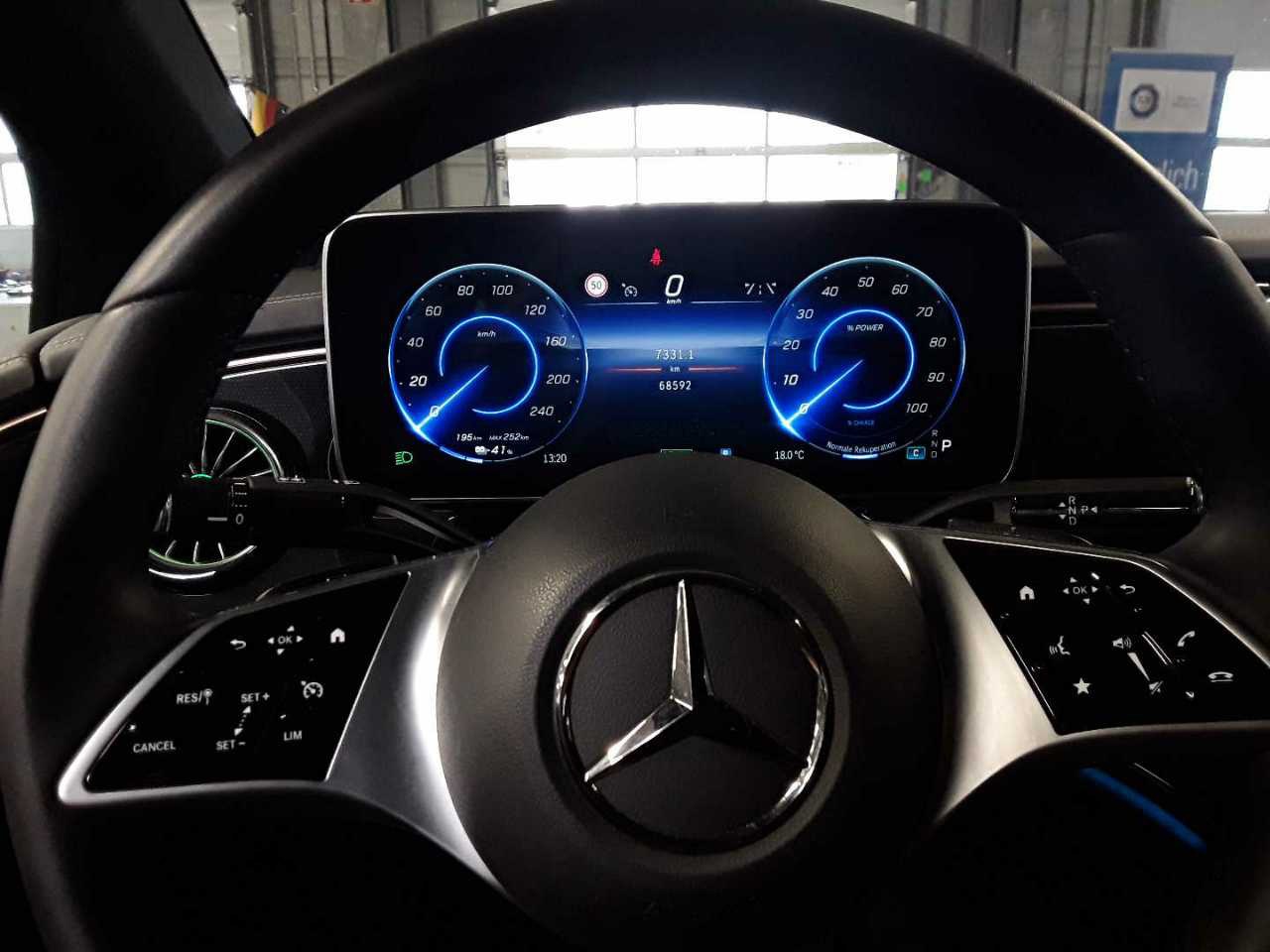 Mercedes-Benz EQE 300 NAVI LED LEDER SHZ RFK 8