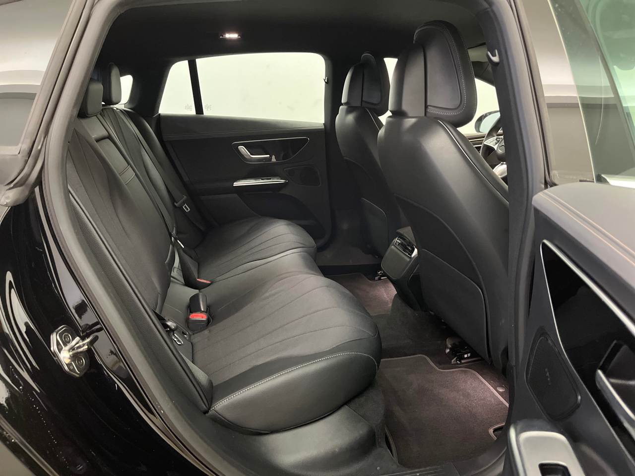 Mercedes-Benz EQE 300 NAVI LED LEDER SHZ RFK 7