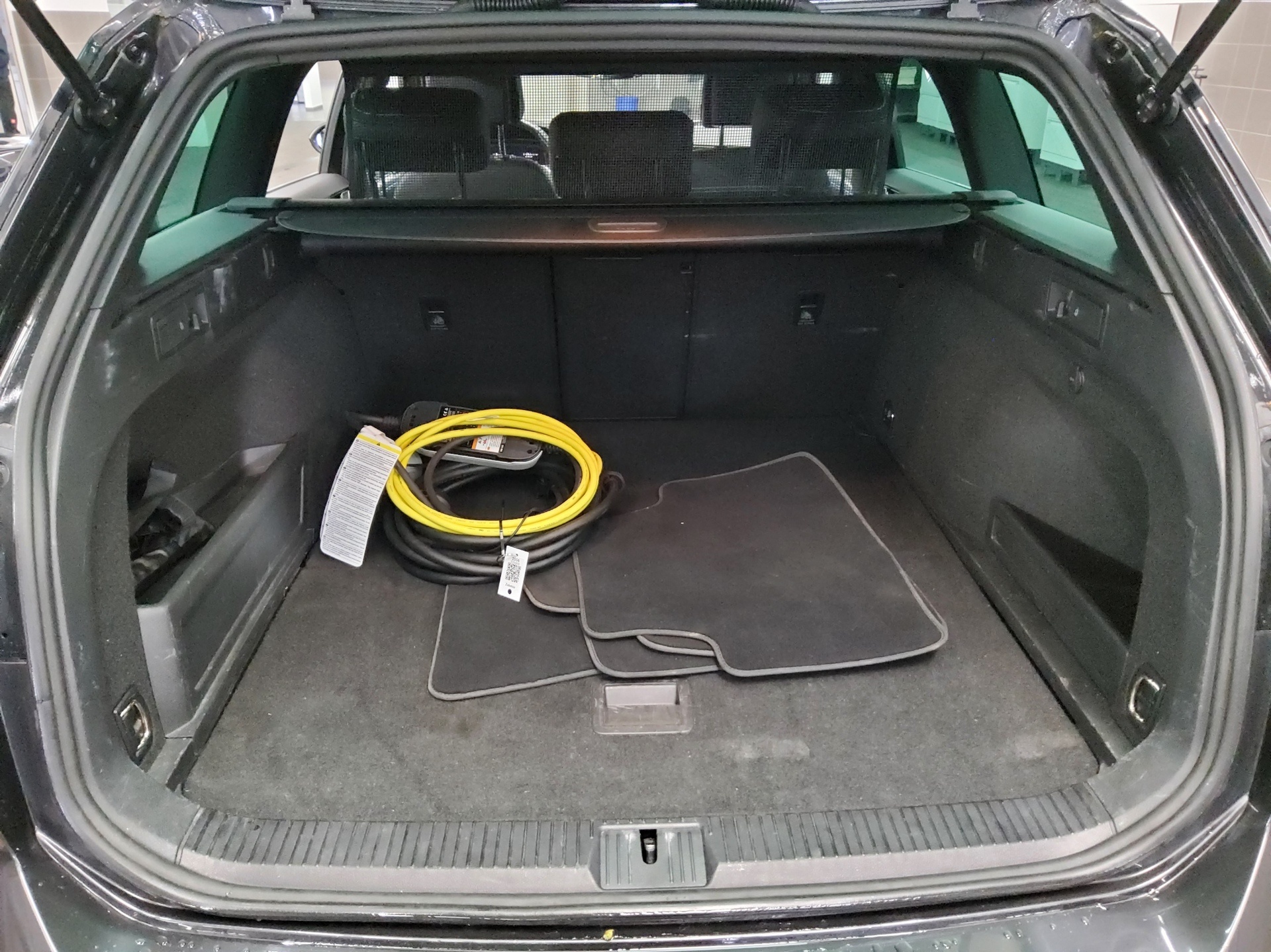 Volkswagen Passat Var. GTE 1.4 TSI Navi LED AID RfK ACC PDC 12