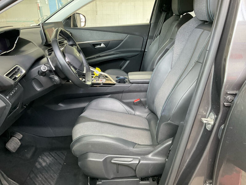Peugeot 3008 T-Leder Navi LED 11