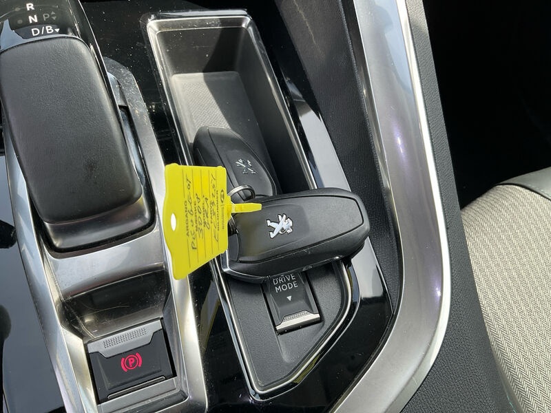 Peugeot 3008 T-Leder Navi LED 9