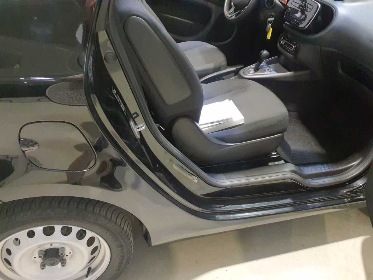 Smart ForTwo EQ Pure Cool & Audio 6