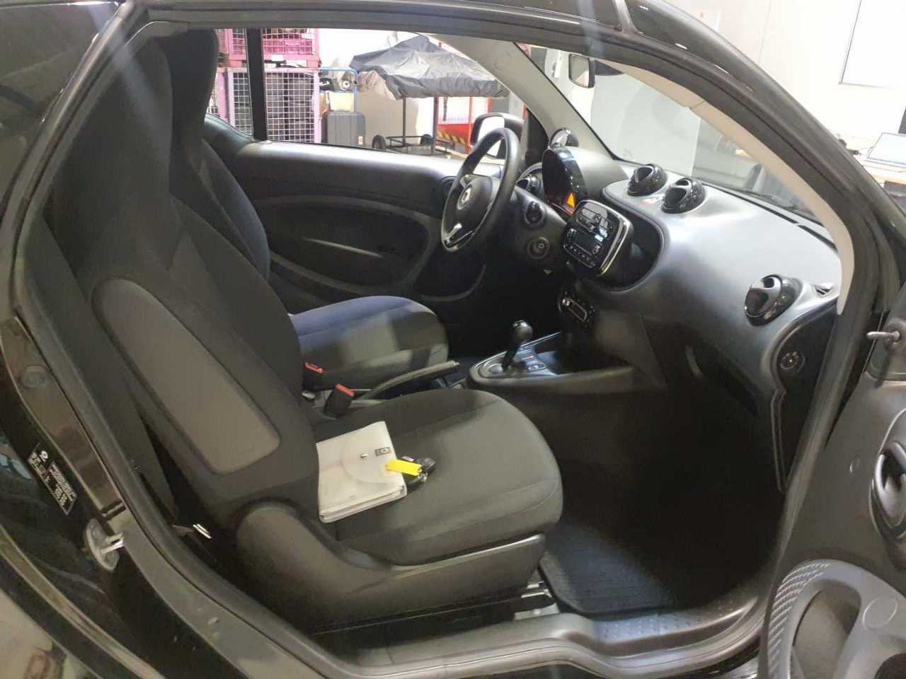 Smart ForTwo EQ Pure Cool & Audio 5