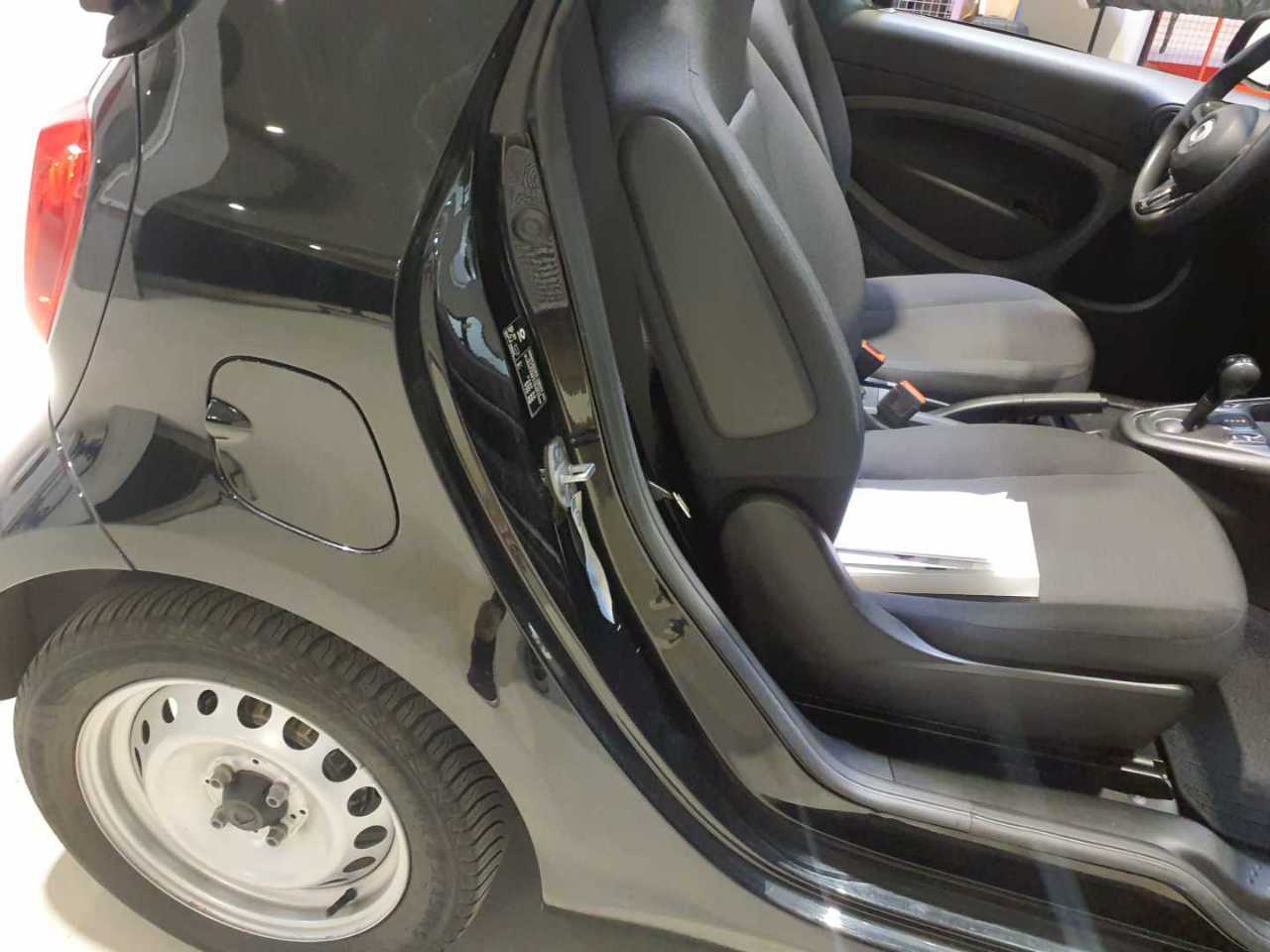 Smart ForTwo EQ Pure Cool & Audio 8