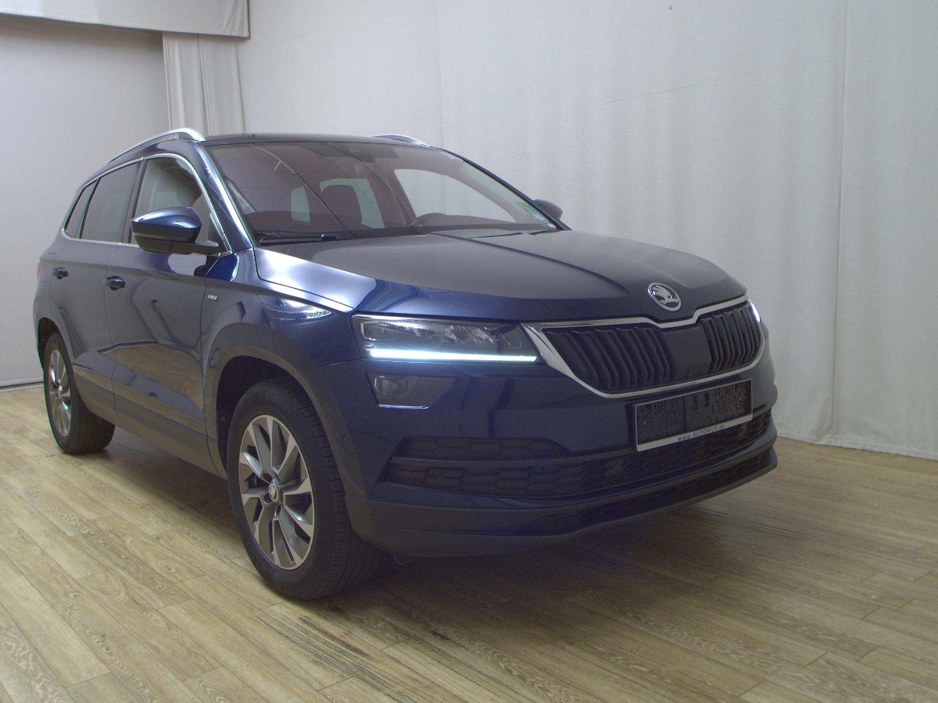 Skoda Karoq 2.0 TDI 4x4 Clever Navi LED vc RfK AHK ACC 3